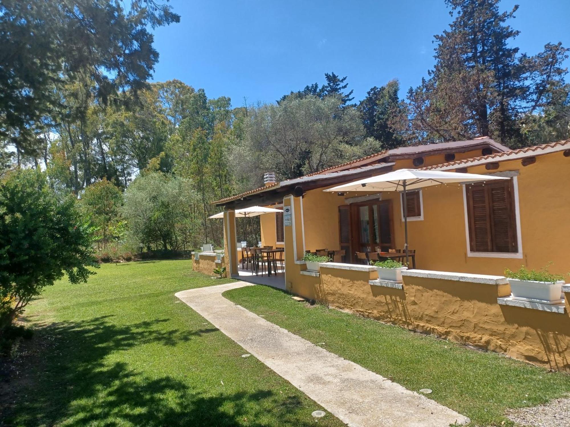 B&B Helios Il Tuo Relax In Sardegna San Teodoro  Exterior foto